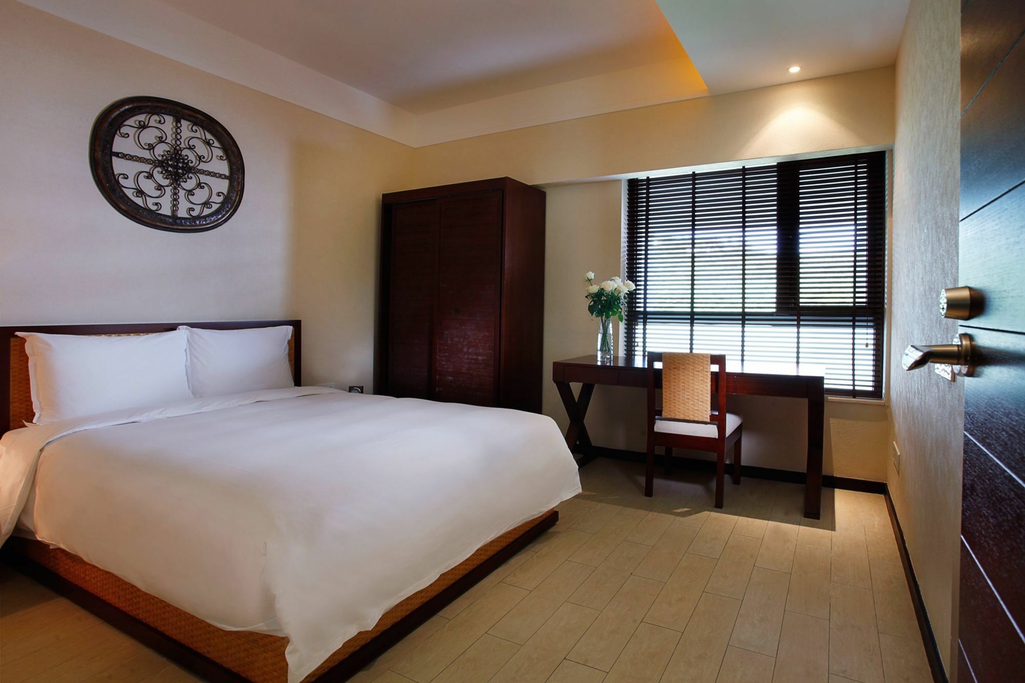 Serenity Coast All Suite Resort سانيا المظهر الخارجي الصورة
