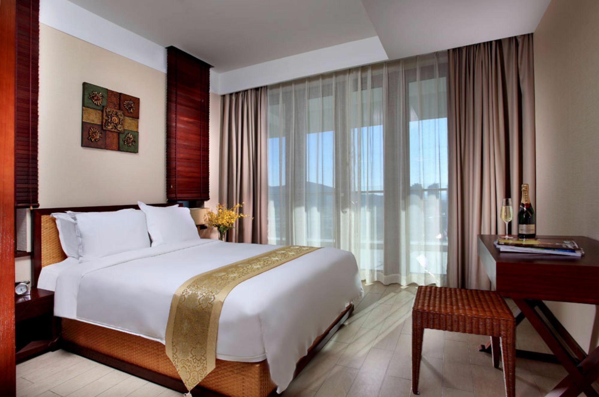 Serenity Coast All Suite Resort سانيا المظهر الخارجي الصورة